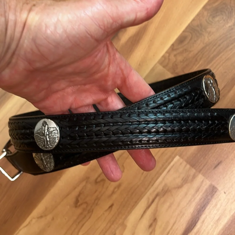 ONYX BY BRIGHTON Mens Leather Braided Belt Golf Scene Medallions Silver Buckle